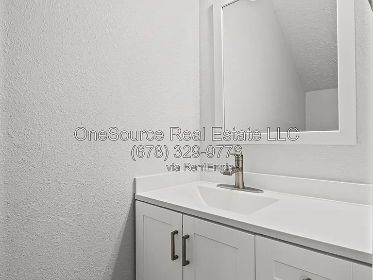1340 N Hampton Rd #1 — Photo 16