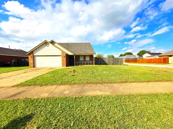 11021 E 119th St N, Collinsville, OK 74021