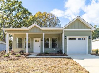 3139 Chapel St, Walkertown, NC 27051