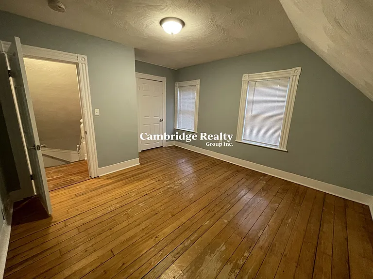 35 Cameron Ave #2T — Photo 8