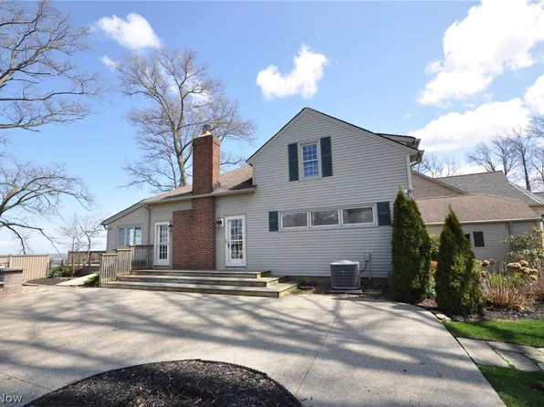 24446 Lake Rd, Bay Village, OH 44140