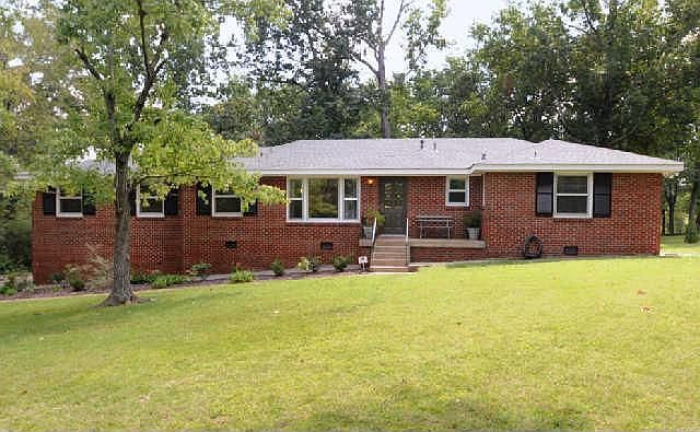 1st image of 704 Wesleywood Dr