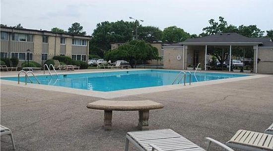 2nd image of 1900 Richard Jones Rd APT Z2