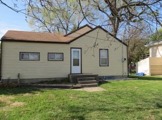 1172 12th Ave, Columbus, NE 68601