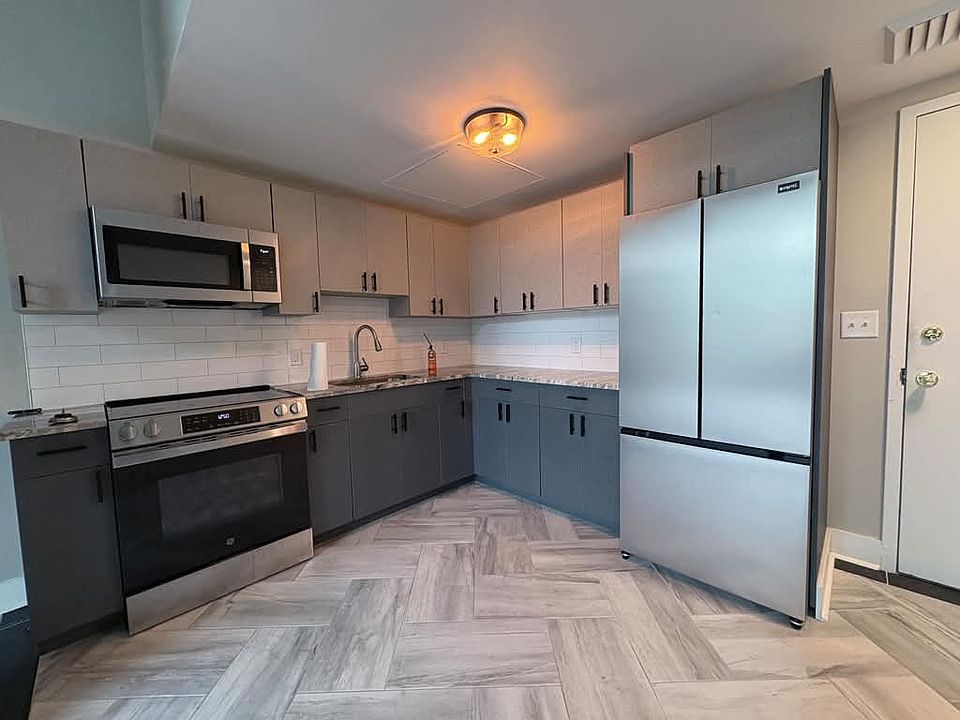1st image of 275 Chapel St #22L