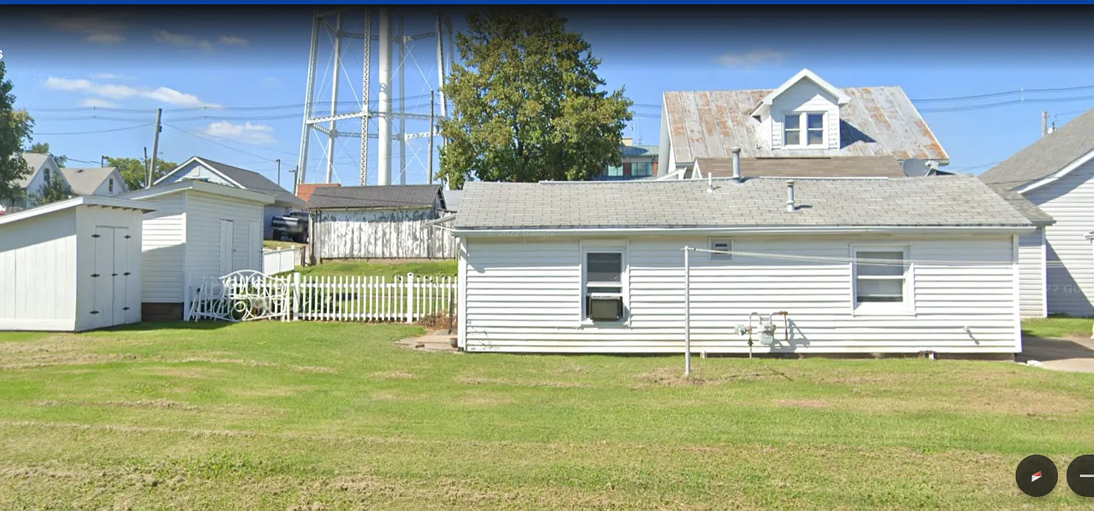 330 Watertower Ln photo 1