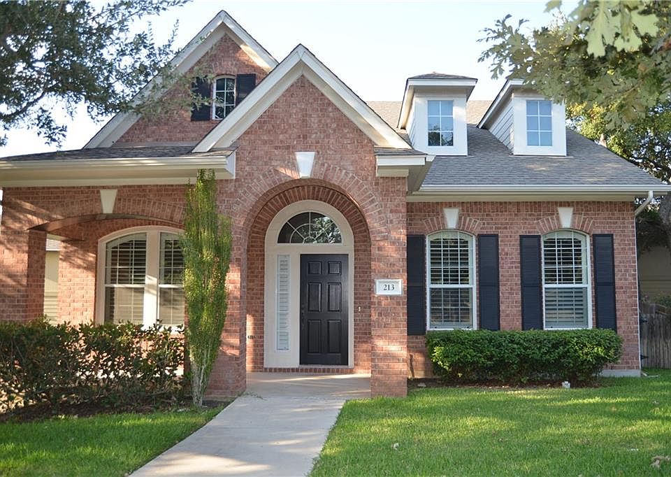 1st image of 213 Village Park Dr