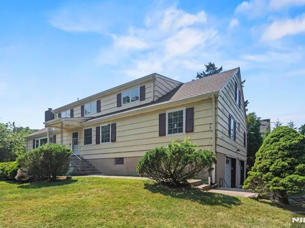 10 E Allendale Rd, Saddle River, NJ 07458