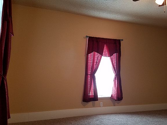 4th image of 706 N Pearl St