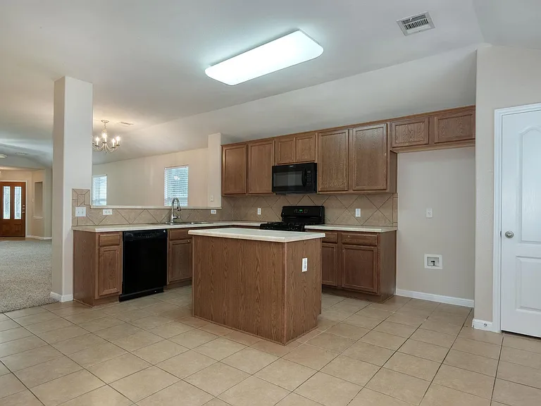 3114 Honey Tree Ln — Photo 5
