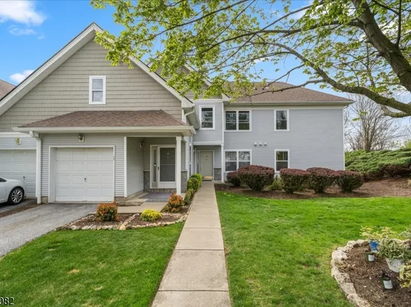 13 Eagles Nest Ln, Hardyston Twp., NJ 07419