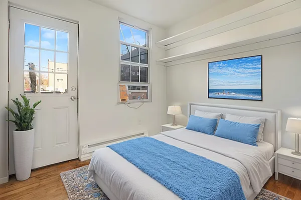 Rented by Compass | media 7