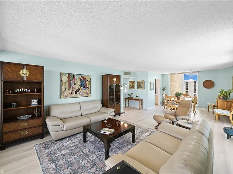 4001 Gulf Shore Blvd N #1106 — Photo 11