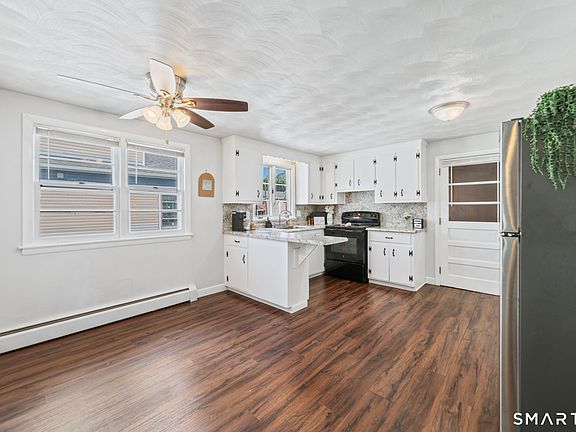4th image of 75 Lawndale Avenue