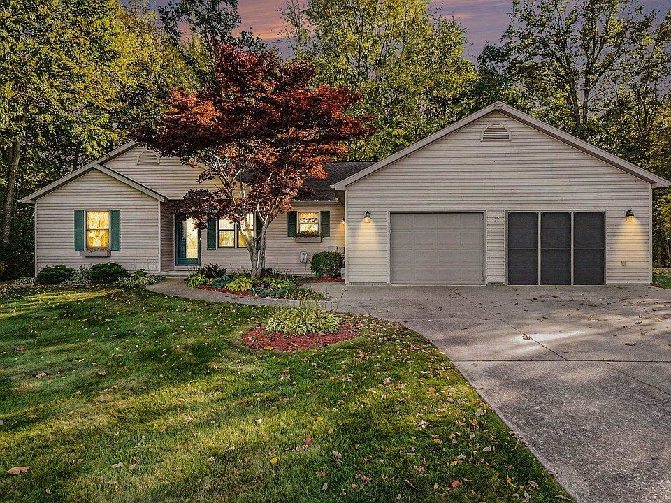 1st image of 2086 Lebourdais Rd