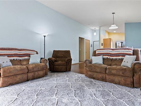 5th image of 21718 64th Avenue Ct E