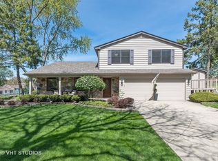 114 Hopi Ct, Naperville, IL 60563