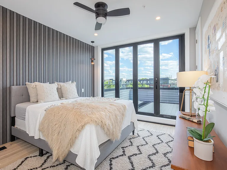 1332 G St SE #3 — Photo 12