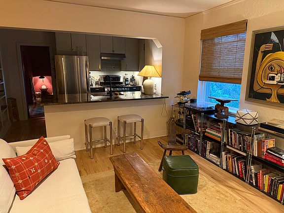 4th image of 1029 N Pennsylvania St APT 2N
