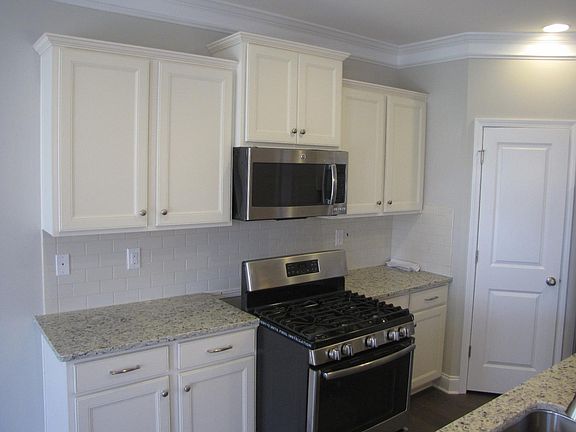3rd image of 6132 Langwell Ln