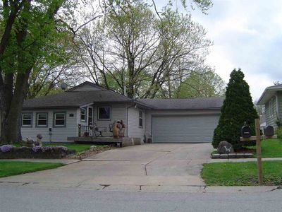 325 E Hickory St, North Liberty, IA, 52317