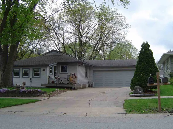325 E Hickory St, North Liberty, IA 52317