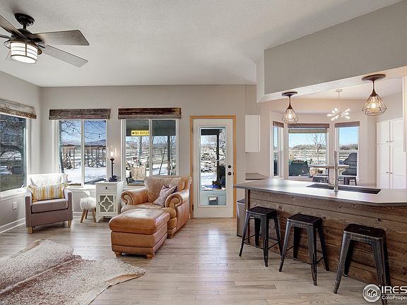 3rd image of 821 Wisteria Dr