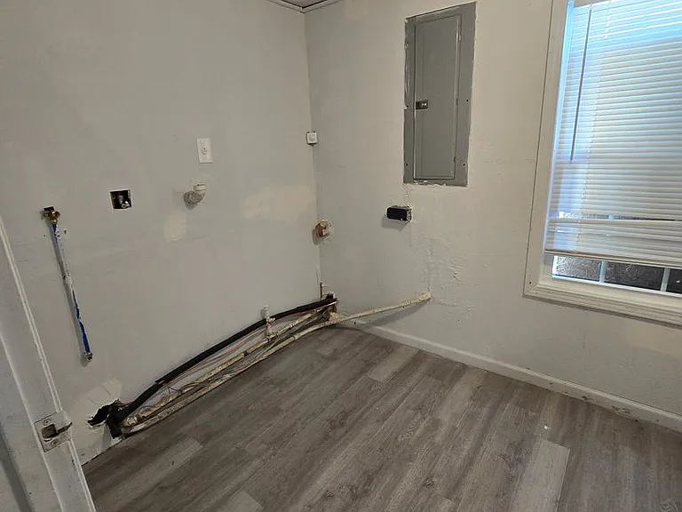 246 Saint John Dr — Photo 10