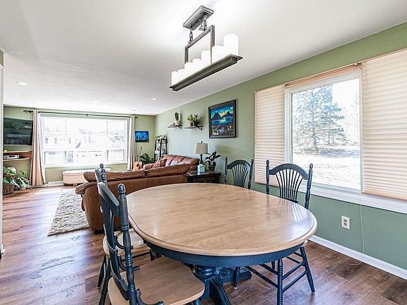 2nd image of 134 Terrytown Heights Dr