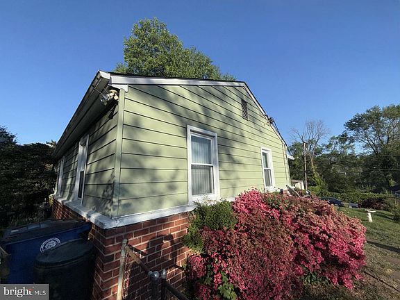 3rd image of 12204 Bluhill Rd