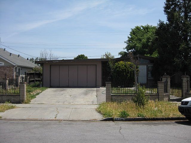 1st image of 1774 Seaview Dr