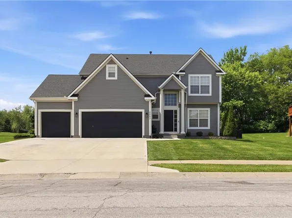 2007 Sequoia Dr, Raymore, MO 64083