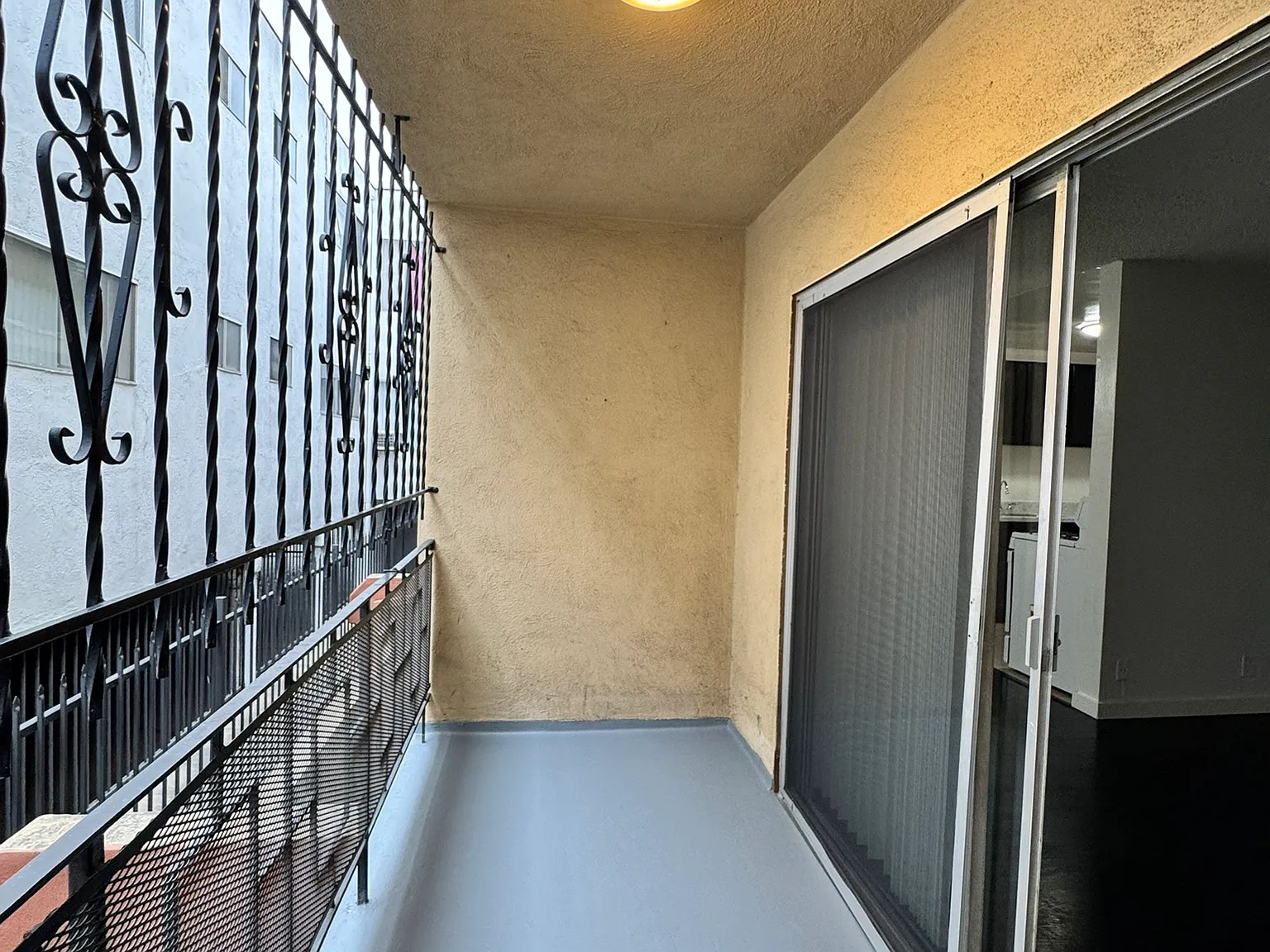 1 bed, 650 sqft, $2,050 — Photo 3
