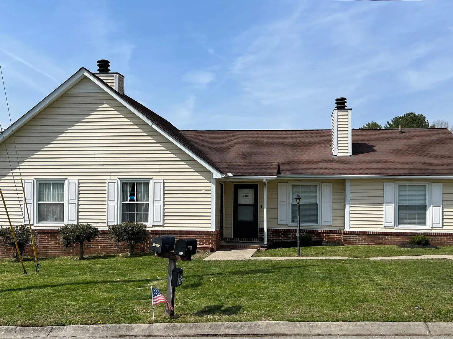 2 bed, 1.5 bath, 1200 sqft, $1,885 — Photo 1