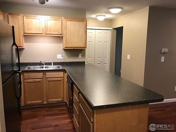 2nd image of 1405 Broadway St #102