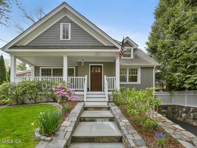 12 Laddins Rock Rd, Old Greenwich, CT, 06870
