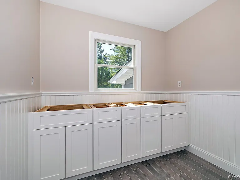 58 Marion Dr — Photo 22