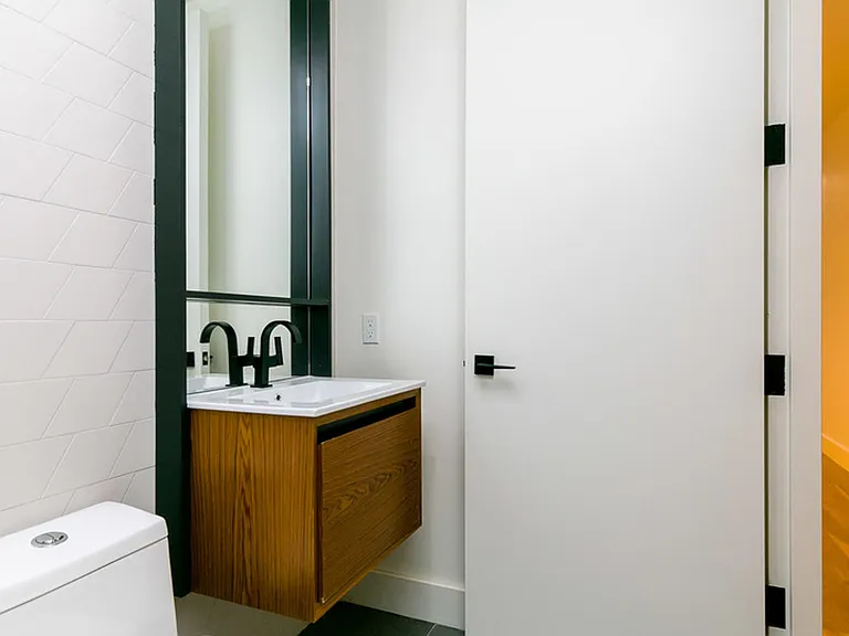 195 Sullivan Pl #3R — Photo 18