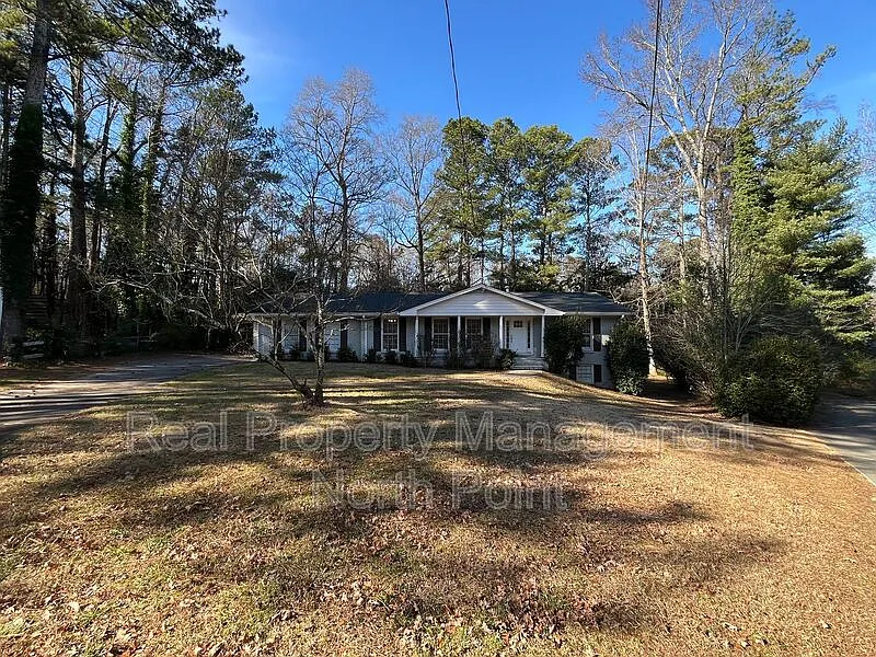 4 bed, 3.0 bath, 2973 sqft, $3,395 — Photo 2