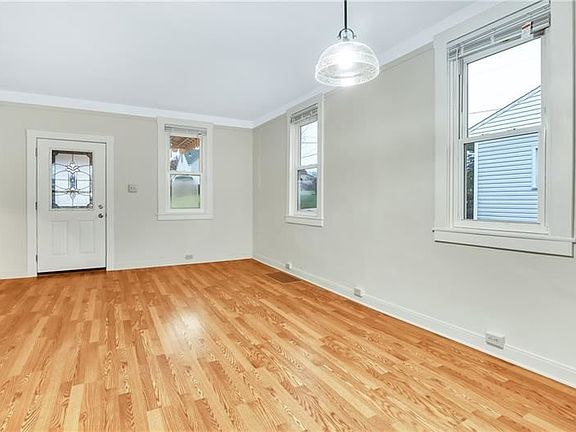 4th image of 1144 Strawn Ave