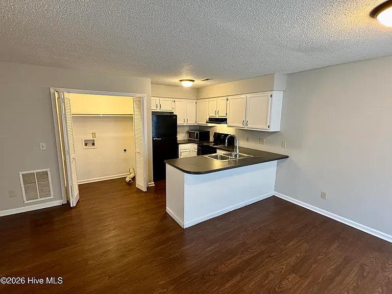 3410 S Evans St #B — Photo 6