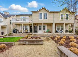 515 G St APT 213, Jacksonville, OR