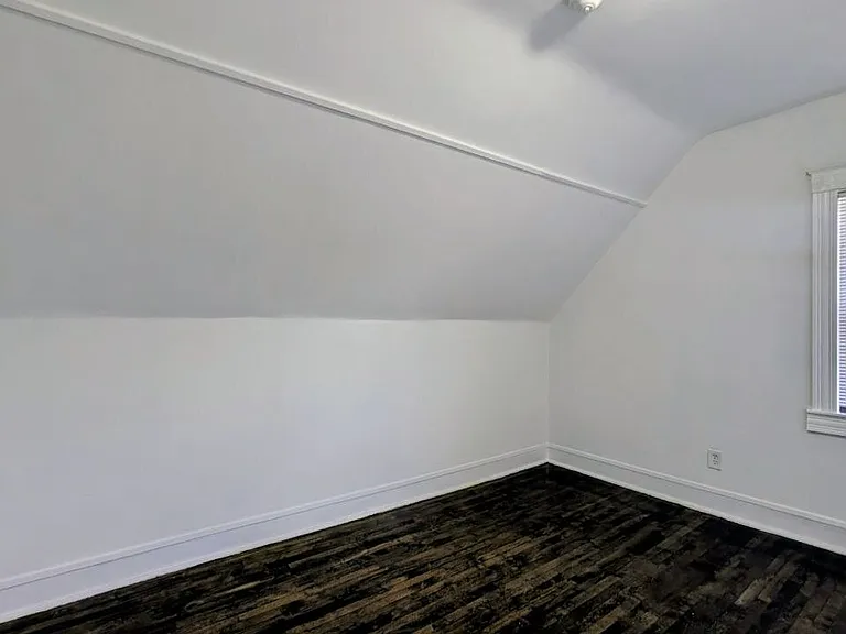 7315 S Kenwood Ave — Photo 17