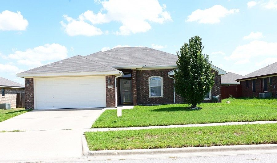 1st image of 2406 Jasmine Ln
