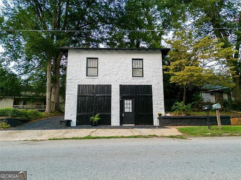340 W Washington St — Photo 1
