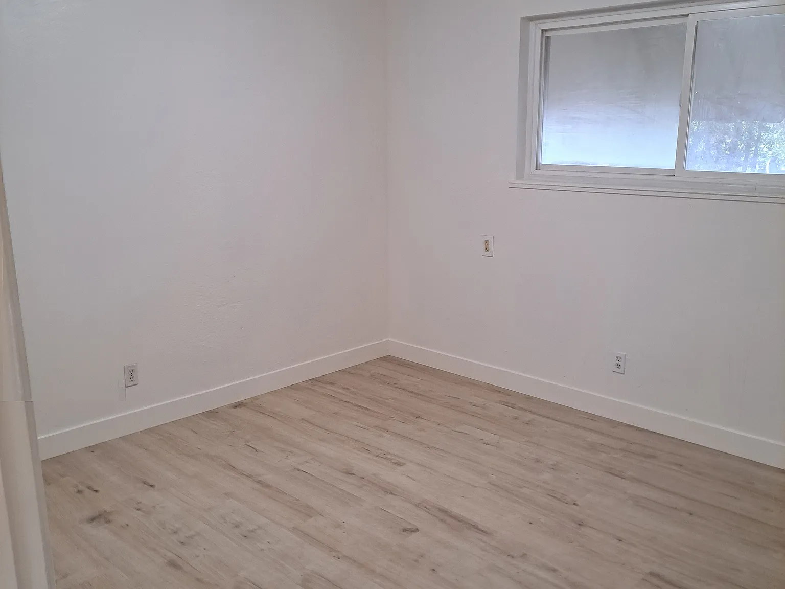 3 bed, 1374 sqft, $4,000 — Photo 3