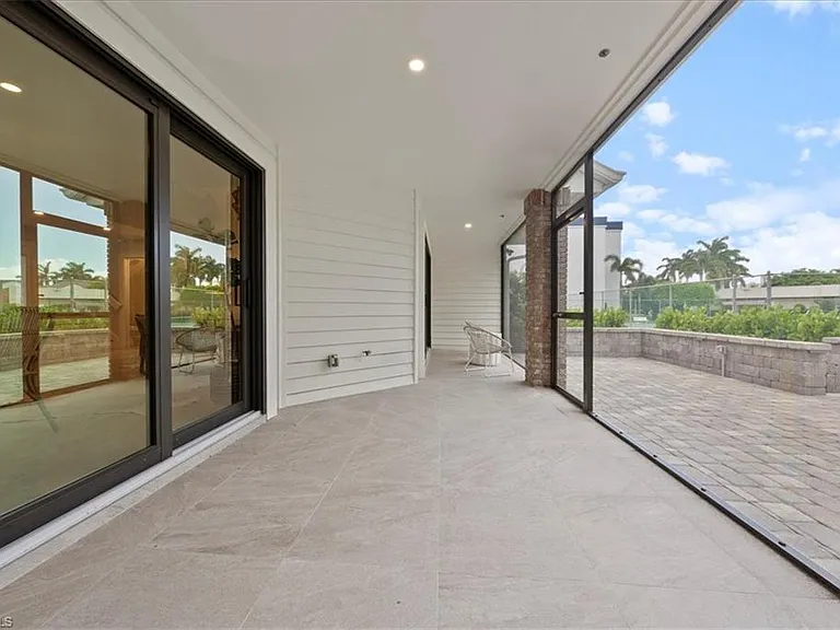 569 Park Shore Dr #G5 — Photo 10