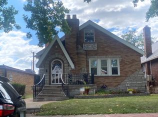 5806 Walsh St, Saint Louis, MO 63109