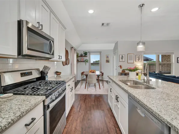 2439 San Marcos Dr, Forney, TX 75126