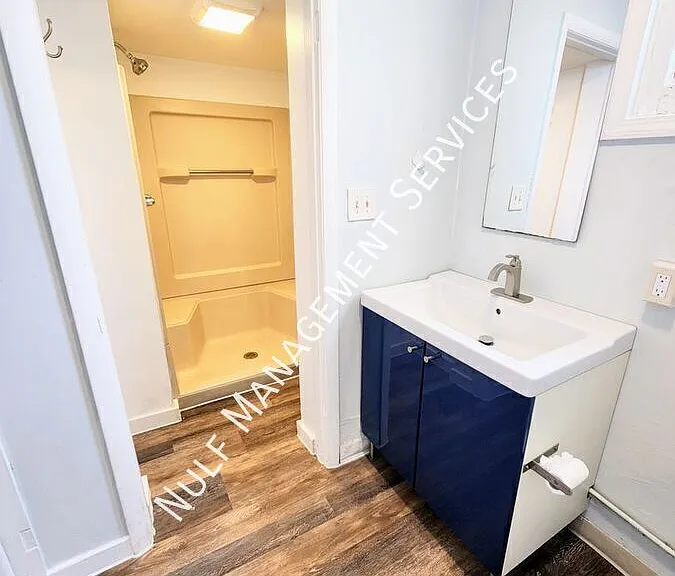 4933 Butler St #1 — Photo 5